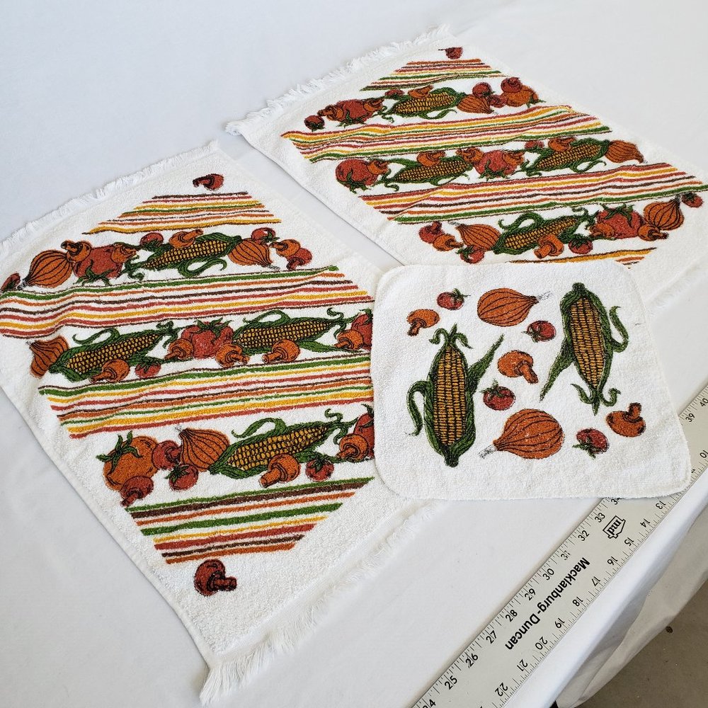 Vintage 1970/1980s Set Kitchen Terry Hand Towels/WashCloth-Mushrooms-Vegetables